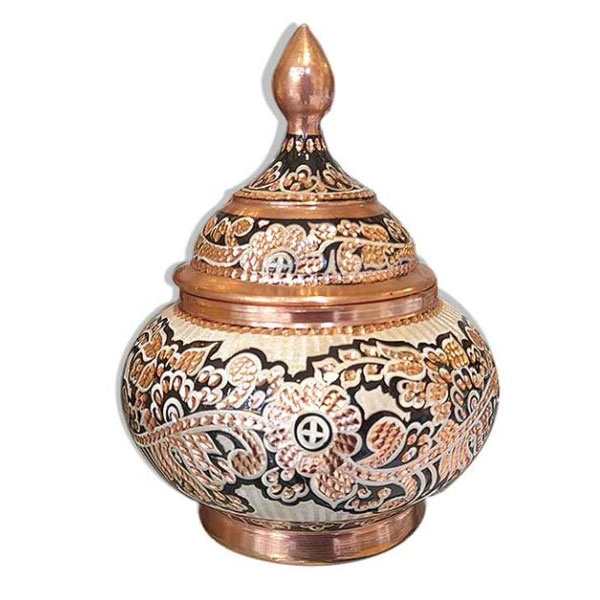 قندان مسی نقره کوب با نقش های ظریف و چشم نواز